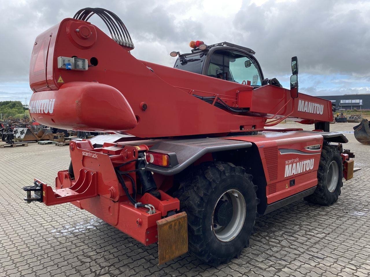 Teleskoplastere Manitou MRT2550P+ ST4