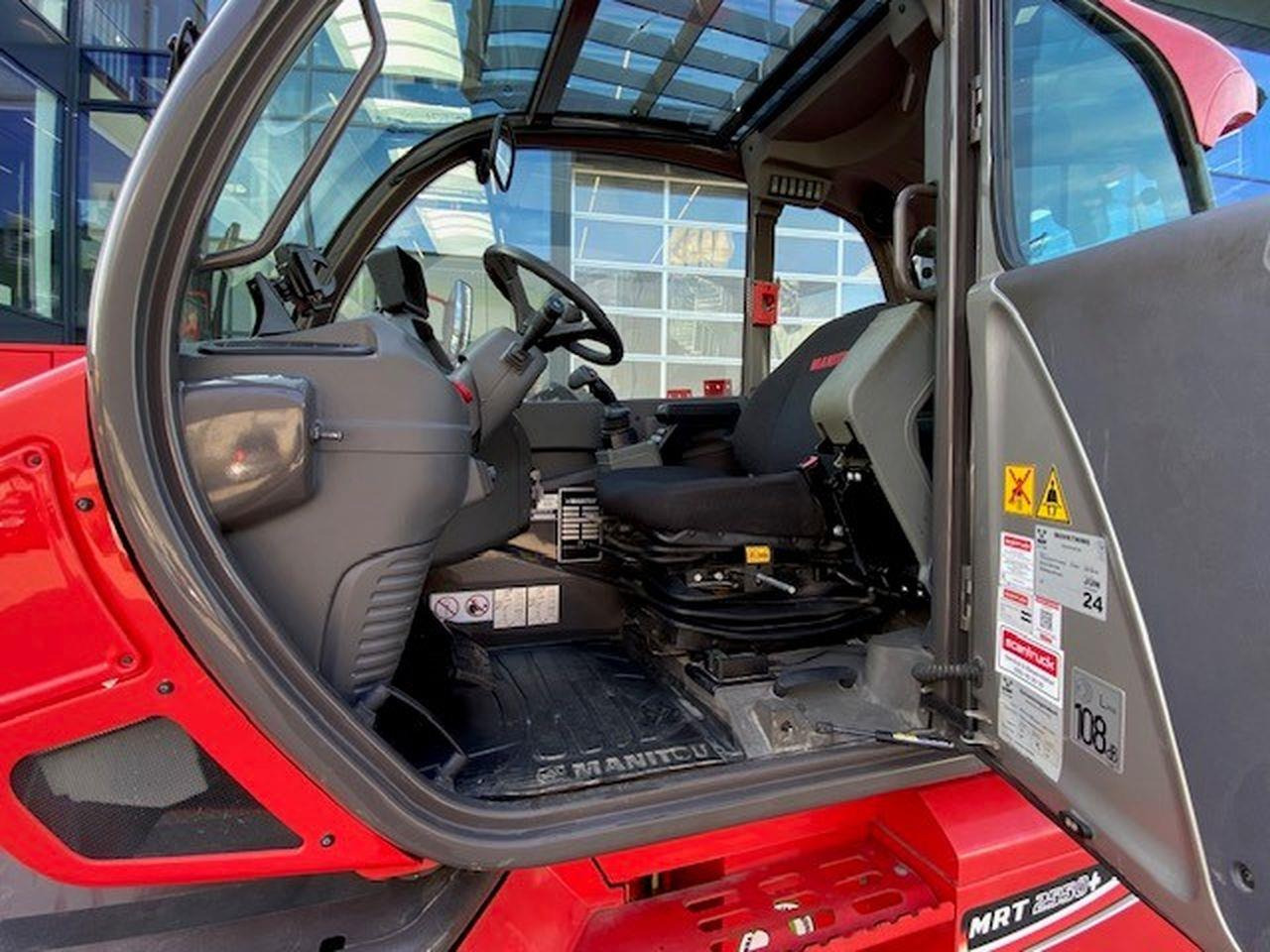 Teleskoplastere Manitou MRT2550P+ ST4