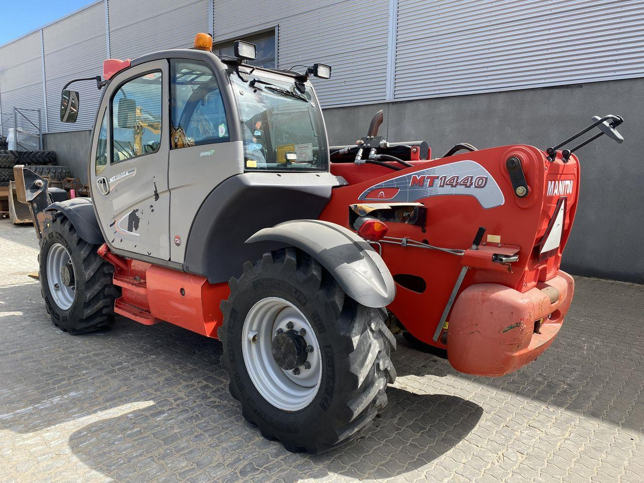Teleskoplastere Manitou MT1440A ST3B