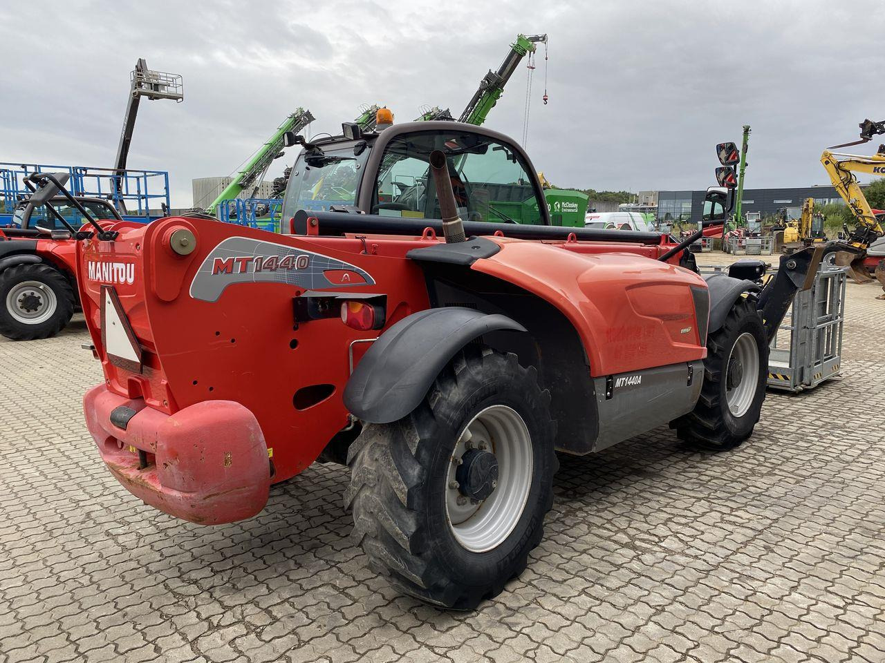 Teleskoplastere Manitou MT1440A ST3B