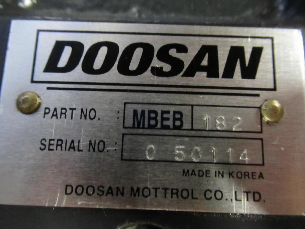 Ny Hydraulisk motor for Bygg og anlegg Doosan MBEB182 -: bilde 5
