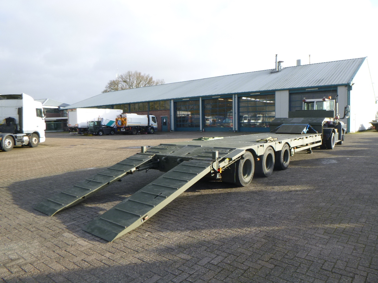 Lavloader semitrailer Broshuis 3-axle semi-lowbed trailer E-2130 / 73 t + ramps: bilde 6