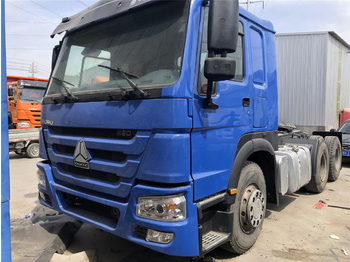 Trekkvogn for transport av bulk materialer Sinotruk Howo truck head: bilde 1