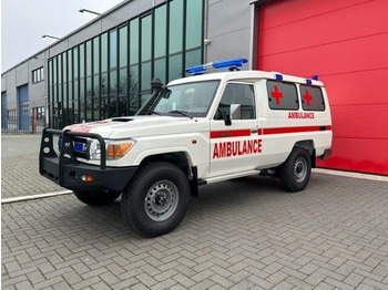 Toyota Landcruiser 4x4 Mentőautó - Ambulanse