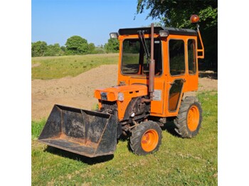 Kubota B7100D - Kommunale traktor