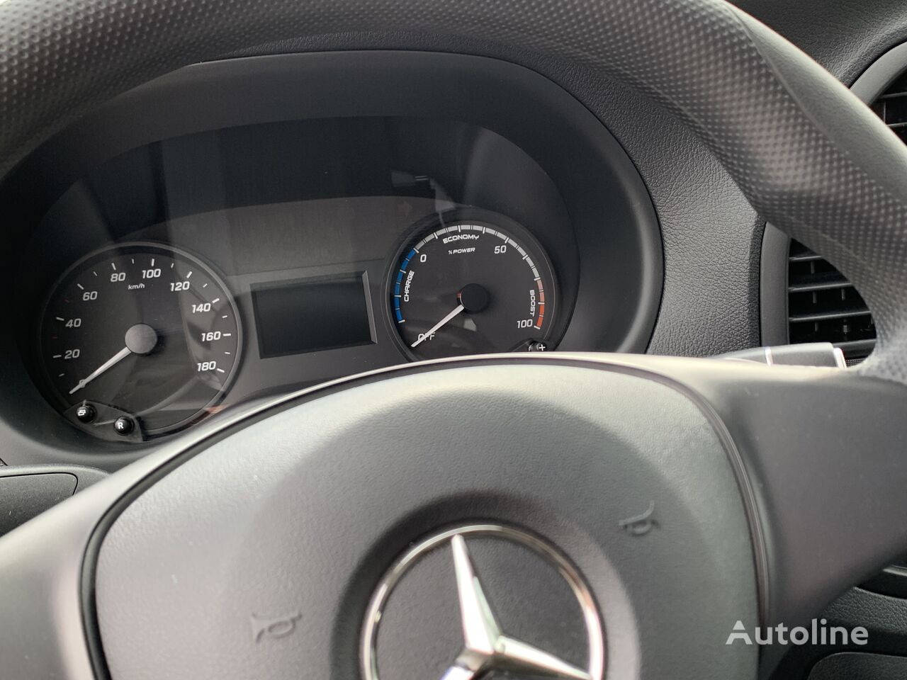 Ny Kassebil, Varebil med dobbelt førerhus Mercedes-Benz eVito: bilde 47