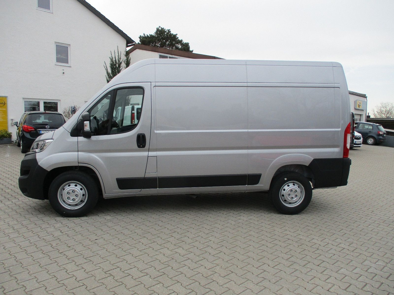 Leie Opel Movano C L2H2 Van Opel Movano C L2H2 Van: bilde 4