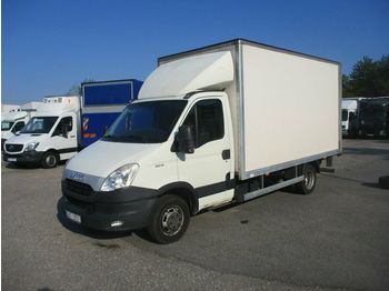 Varebil med skap Iveco 35C15 LBW , 8 palet