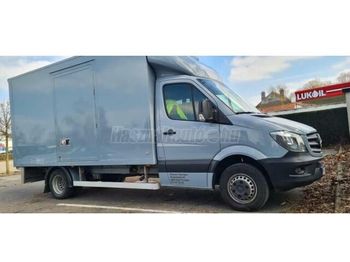 Varebil med skap MERCEDES-BENZ SPRINTER 519 D 190 CV Koffer