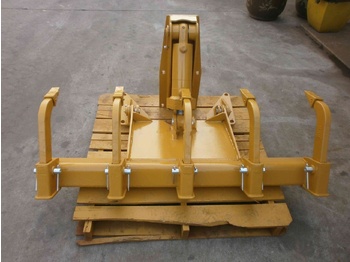 Caterpillar D4C (RIPPER) - Ripper: bilde 1