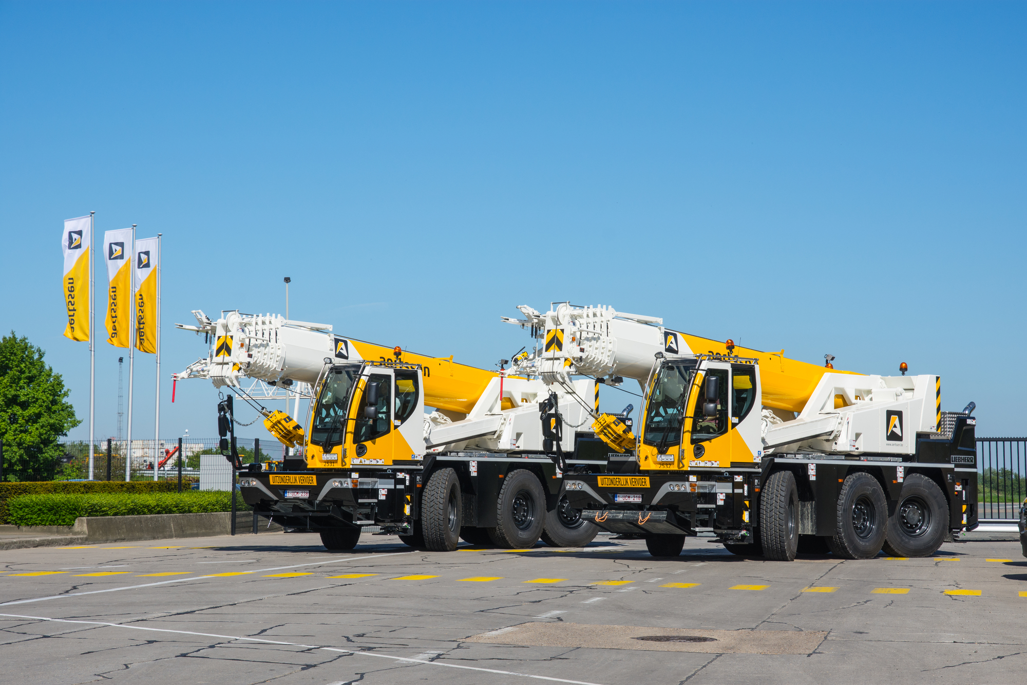Aertssen Trading NV - Bygg og anlegg VOLVO EC140 - klimaanlegg undefined: bilde 1