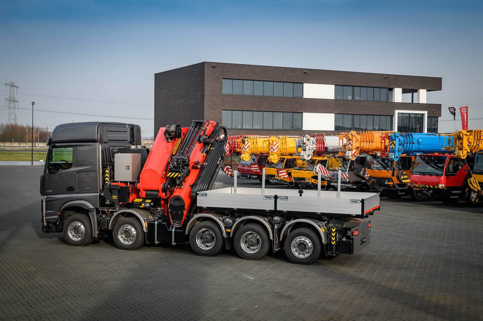 Geurts Trucks B.V. - Materialhåndteringsutstyr undefined: bilde 3
