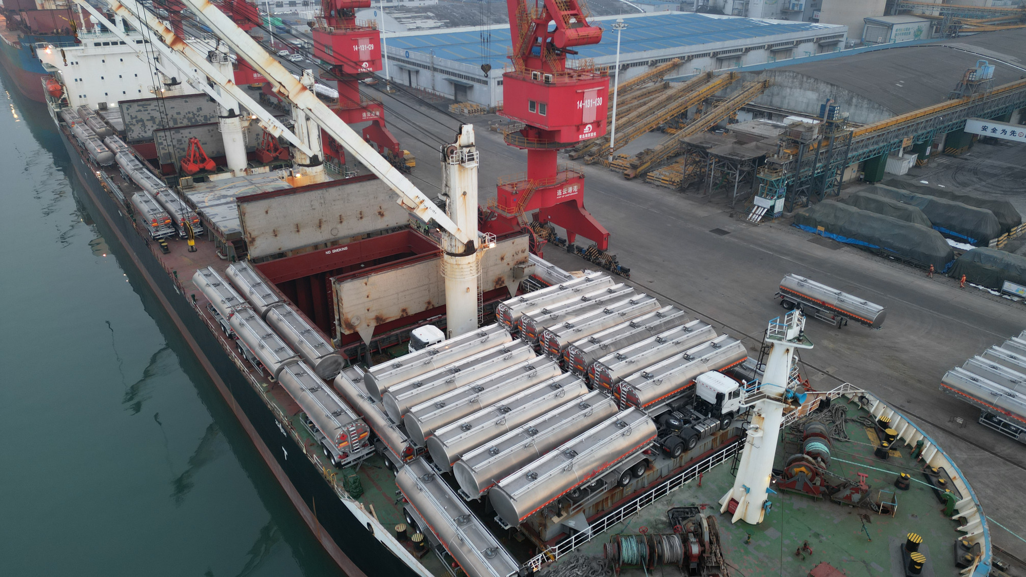 Qingdao Higher Weight Trade Co. LTD - Lastebiler - 6x4 undefined: bilde 2