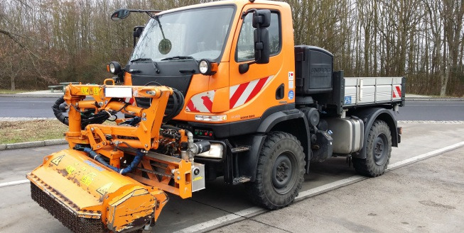 1&1 - Automobile - Lastebiler UNIMOG - girkasse: automat undefined: bilde 4
