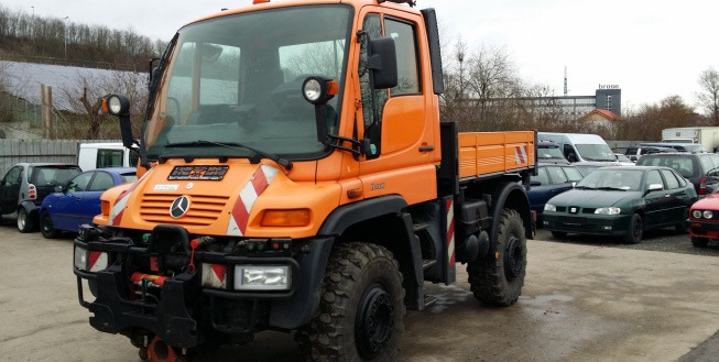 1&1 - Automobile - Lastebiler UNIMOG - girkasse: automat undefined: bilde 1