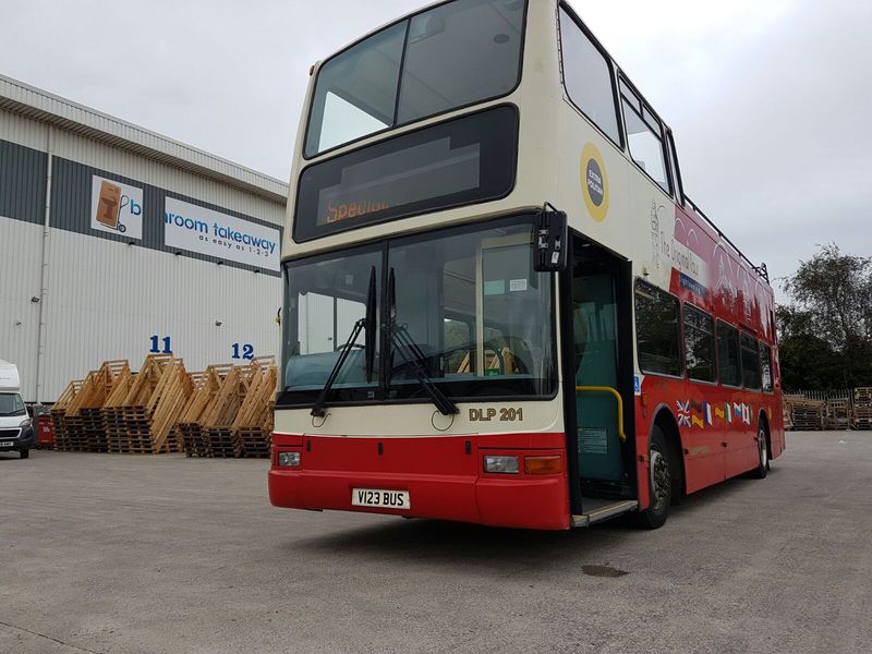 USED COACH SALES LTD undefined: bilde 12