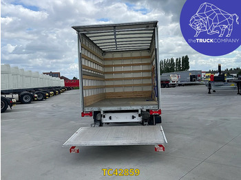Varebil med skap VOLKSWAGEN Crafter