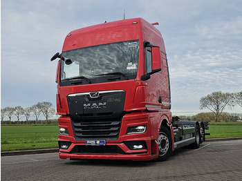 Container-transport/ Vekselflak lastebil MAN TGX 26.510
