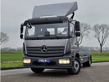 Container-transport/ Vekselflak lastebil MERCEDES-BENZ Atego 1227