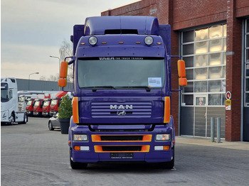 Leie MAN TGA 18.360 4x2 - Horse truck + full camper - 4 seats - Loadramp - Automatic gearbox MAN TGA 18.360 4x2 - Horse truck + full camper - 4 seats - Loadramp - Automatic gearbox: bilde 3 Leie MAN TGA 18.360 4x2 - Horse truck + full camper - 4 seats - Loadramp - Automatic gearbox MAN TGA 18.360 4x2 - Horse truck + full camper - 4 seats - Loadramp - Automatic gearbox: bilde 3