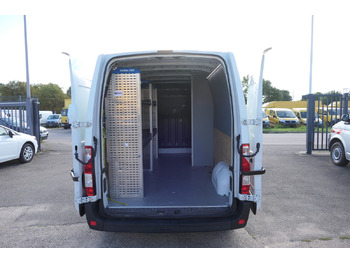 Kassebil RENAULT Master