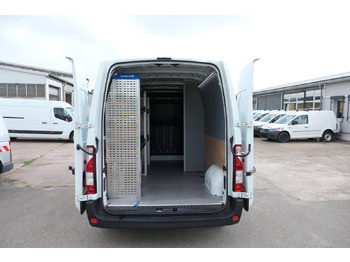 Kassebil RENAULT Master