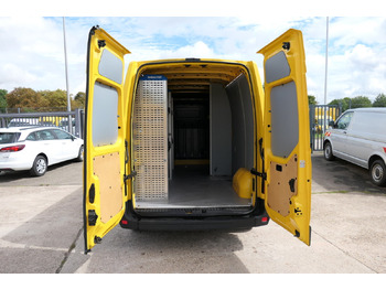Kassebil RENAULT Master