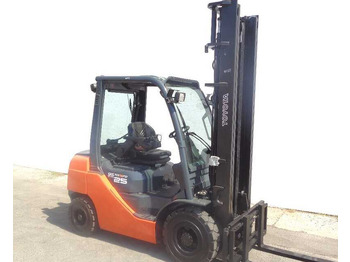 Dieseltruck TOYOTA FD 25