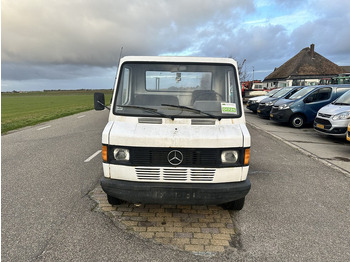 Personenbil Mercedes-Benz 200-serie 208 D: bilde 2