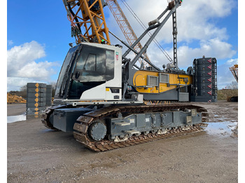 Beltegående kran LIEBHERR