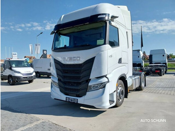 Lastebil IVECO S-WAY