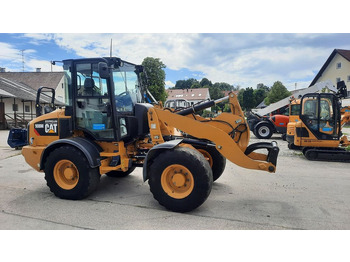 Hjullaster CAT 908M: bilde 3