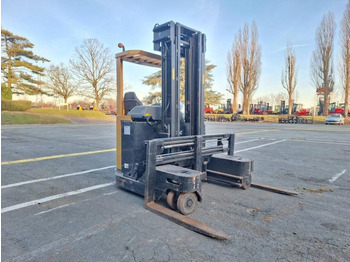 4-veis truck CATERPILLAR