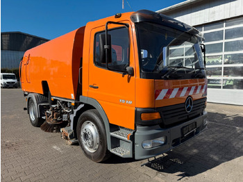 Leie  Mercedes-Benz Atego 1518 4x2 Kehrmaschine Bucher 500 Mercedes-Benz Atego 1518 4x2 Kehrmaschine Bucher 500: bilde 1