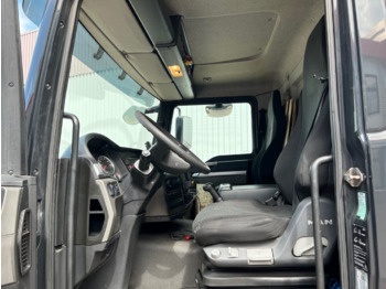 Interior photo 1: Skapbil MAN TGL 12.220 4X2 BL TGL 12.220 4X2 BL mit MBB LBW 1500K