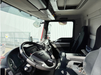 Interior photo 1: Leie MAN TGM 26.340 6x2-4 LL TGM 26.340 6x2-4 LL, Getränkekoffer, Lenk-/Liftachse, LBW MBB, 2x AHK MAN TGM 26.340 6x2-4 LL TGM 26.340 6x2-4 LL, Getränkekoffer, Lenk-/Liftachse, LBW MBB, 2x AHK