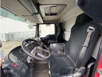 Interior photo 2: Leie MAN TGM 26.340 6x2-4 LL TGM 26.340 6x2-4 LL Getränkewagen, Lenk-/Liftachse, LBW BÄR MAN TGM 26.340 6x2-4 LL TGM 26.340 6x2-4 LL Getränkewagen, Lenk-/Liftachse, LBW BÄR Interior photo 2: Leie MAN TGM 26.340 6x2-4 LL TGM 26.340 6x2-4 LL Getränkewagen, Lenk-/Liftachse, LBW BÄR MAN TGM 26.340 6x2-4 LL TGM 26.340 6x2-4 LL Getränkewagen, Lenk-/Liftachse, LBW BÄR