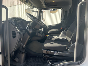 Interior photo 1: Tippbil Mercedes-Benz Atego 818/23 K 4x2 Atego 818/23 K 4x2, 2x AHK, Meiller-Kipper, mehrfach Vorhanden! Interior photo 1: Tippbil Mercedes-Benz Atego 818/23 K 4x2 Atego 818/23 K 4x2, 2x AHK, Meiller-Kipper, mehrfach Vorhanden!
