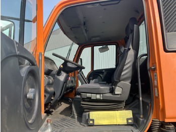 Interior photo 1: Tippbil, Utility-/ Spesiell maskin Unimog U 300 4x4 U 300 4x4, Kipper, Kommunalhydraulik, VarioPilot, Zapfwelle