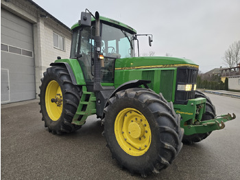 Traktor JOHN DEERE 7600