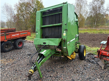 Rundballepresse JOHN DEERE