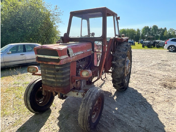 Traktor MASSEY FERGUSON 100 series