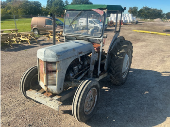 Traktor MASSEY FERGUSON
