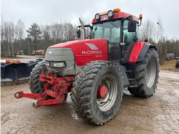 Traktor McCORMICK