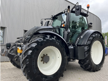 Traktor VALTRA N174