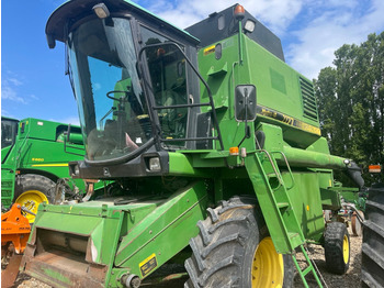 Skurtresker JOHN DEERE