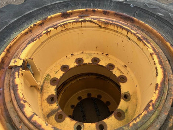Komplett hjul Goodyear 23,5-25 Volvo A25 C: bilde 4