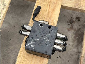 Hydraulisk ventil JOHN DEERE