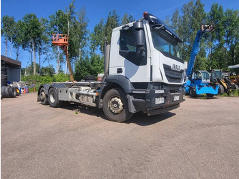 Lastebil med kabelsystem IVECO Stralis