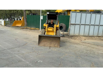 Kompaktlaster CASE 1825: bilde 5